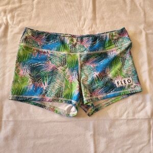 FLEO Shorts Palm Print Size Large